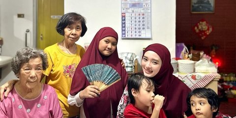 7 Momen Inara Rusli saat Rayakan Imlek, Ungkap Sosok Sang Ayah yang Ternyata Muslim Tionghoa