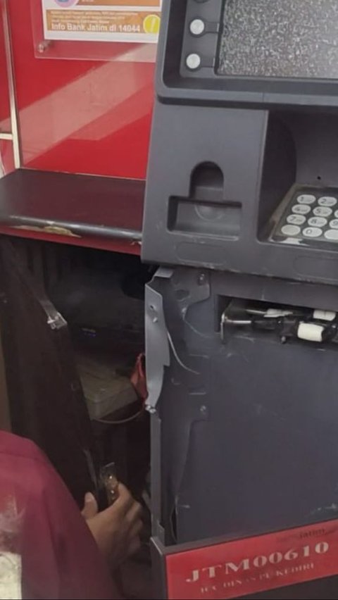 Mesin ATM Bank Jatim di Kediri Dibobol Maling, Pelaku Rusak CCTV