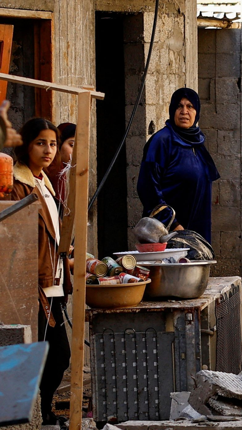 Miris! Warga Gaza Terpaksa Makan Rumput Akibat Krisis Makanan