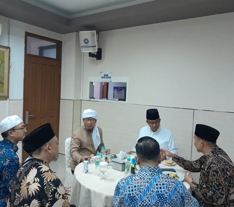 Isi Masa Tenang Pemilu, Anies Baswedan Silaturahmi ke Aa Gym