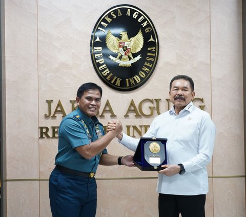 Tegakkan Hukum di Wilayah Laut, Jaksa Agung Lakukan Koordinasi dengan Kepala Staf TNI AL