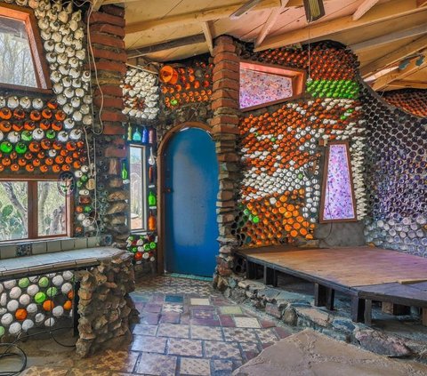 Very Unique, Portrait of a Luxury House with Decoration of Used Bottles