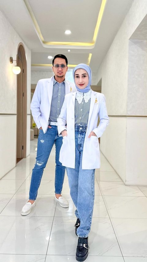 Inilah potret dokter kecantikan Reza Gladys yang tak lain kakak ipar dari Siti Badriah