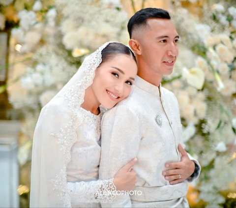 Wow, This is so Sweet! Fardhana's Moment of Posting Romantic Photos with Ayu Ting Ting