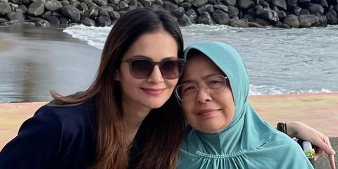 Sama-sama Cantik, Intip Deretan Foto Cut Tari Bersama Sang Ibunda yang Jarang Tersorot