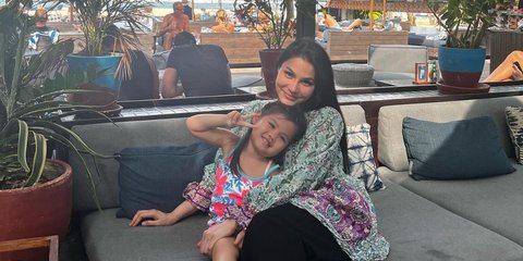 Foto-foto Terbaru Katherine Anak DJ Katty Butterfly yang Tumbuh Besar, Makin Cantik Seperti Sang Mama