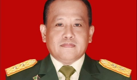Jenderal bintang tiga itu merupakan lulusan Akademi Militer 1991 dan berasal dari kecabangan Infanteri (Kopassus).<br>