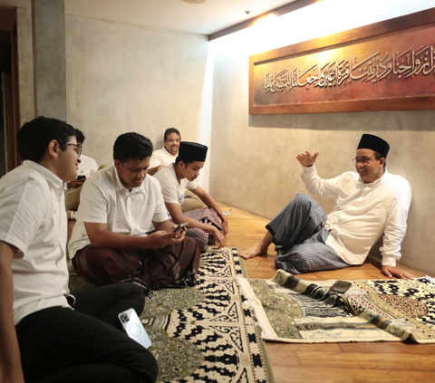 Anies Joint Prayer Before Voting, Mother Cries Touchingly