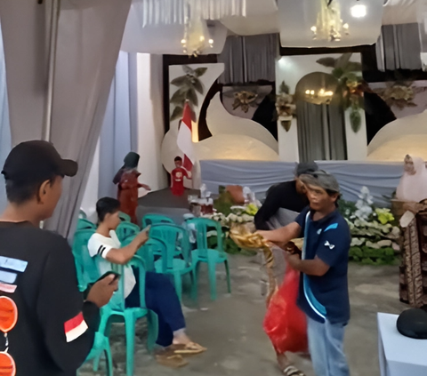 Luxurious! Polling Station in Lamongan Decorated like a Wedding Event