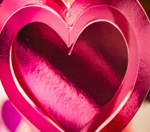 Melihat Uniknya TPS Bernuansa Hari Valentine, Bagikan Pentingnya Jaga Rasa Cinta Kasih di Tengah Panasnya Suhu Politik