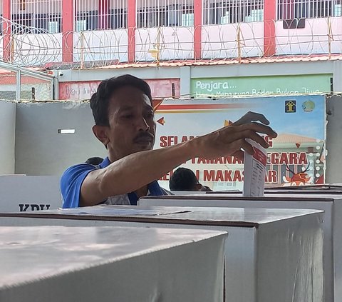 Carut Marut Pelaksanaan Pemilu di Makassar: Logistik Terlambat ke TPS hingga Kotak Suara Tak Tersegel