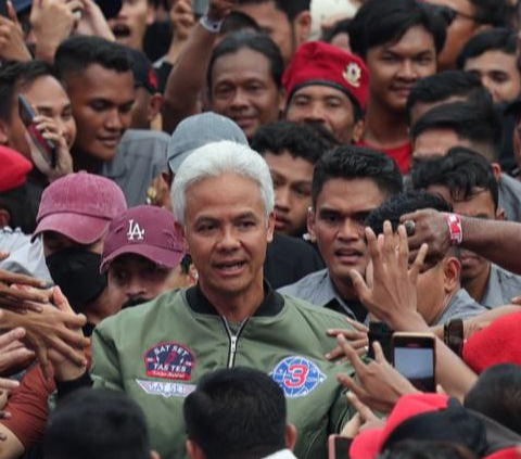 Ganjar Ikuti Pesan Jokowi: Coblos Capres Rambut Putih