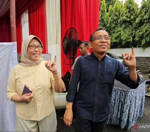Menteri 'Ujung Tombak' Jokowi Kompak Kenakan Busana Hitam saat Nyoblos, Ada Apa?
