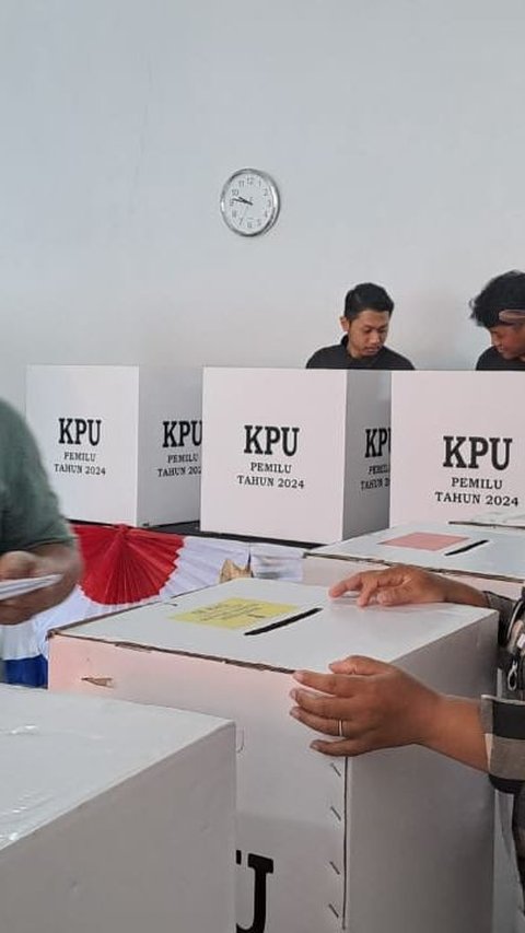 TPS dan Booth Bertema Koboi, Cara Unik KPPS di Jember Dorong Warga untuk Mencoblos