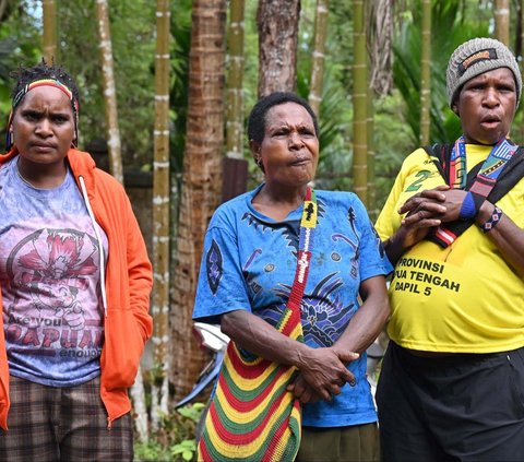 FOTO: Antusiasme Mama-Mama Papua Gunakan Hak Pilih di Pemilu 2024