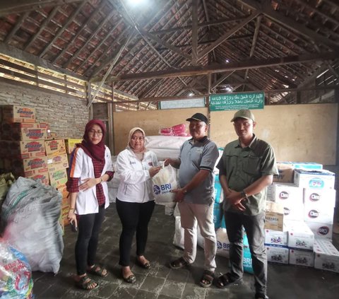 Banjir Demak, BRI Peduli Salurkan Makanan Saji Tiap Hari