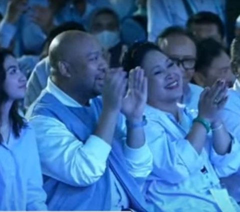 Momen Prabowo Pidato Sapa Titiek Soeharto hingga Tersipu, Istora Senayan Bergemuruh