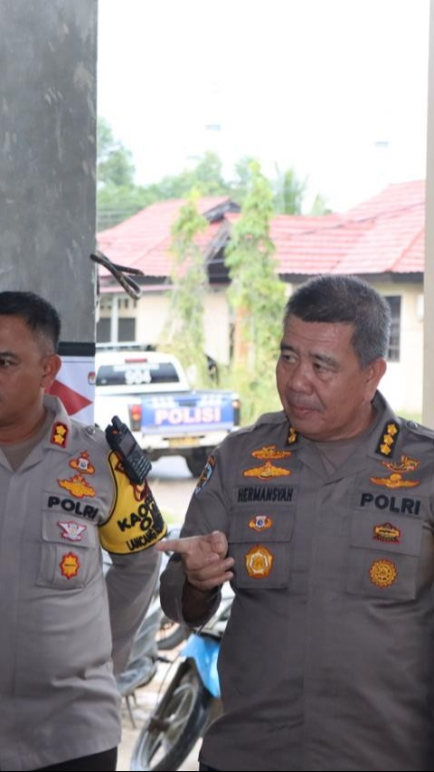 Kapolres Rohul Dampingi Irwasda Polda Riau Pantau TPS Cegah Kecurangan Pemilu 2024