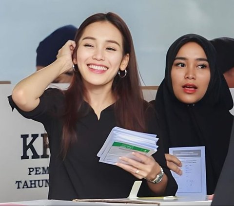 More Expensive than Nagita Slavina, Check out Ayu Ting Ting's Appearance while Voting