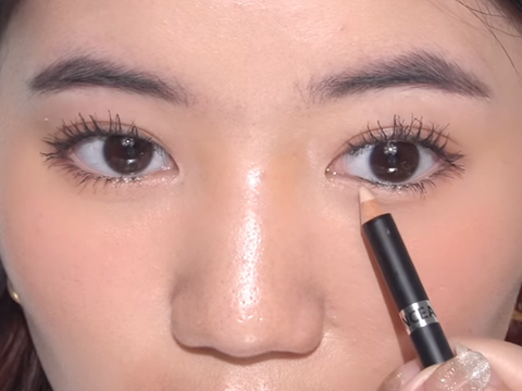 4 Ways to Use Pencil Concealer, Conceal Spots and Define Eye Contours