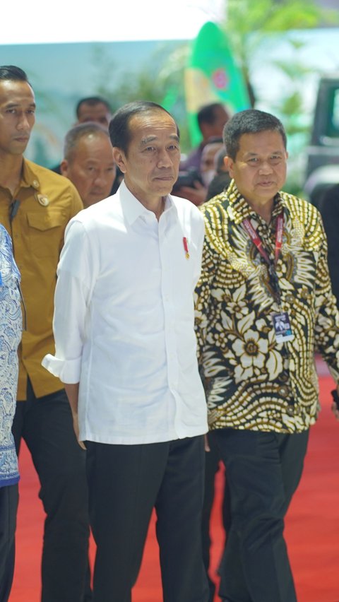 Pameran IIMS 2024 Resmi Dibuka, Jokowi Yakin Mobil Listrik Jadi Masa ...