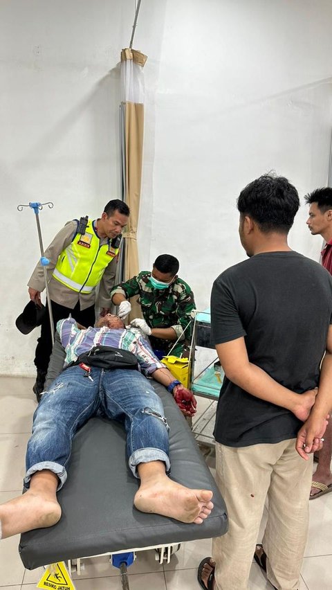 Kesal Istri Hamil Tak Didahulukan Mencoblos, Linmas di Palembang Bacok Ketua KPPS