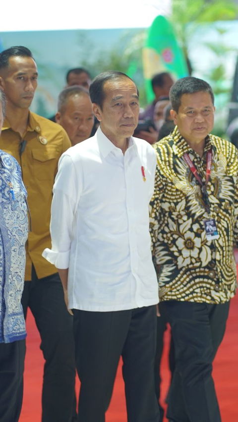 Buka IIMS 2024, Jokowi Minta Semua Perusahaan Otomotif Dunia Produksi Mobil Listrik di Indonesia
