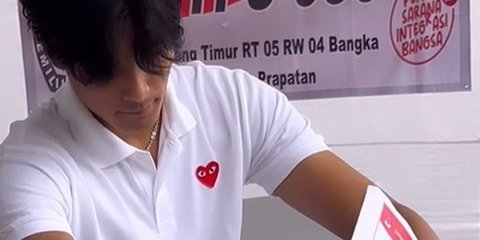 Foto-foto Diah Permatasari dan Keluarga saat Nyoblos ke TPS, Potret Ganteng Sang Putra Marco jadi Perhatian