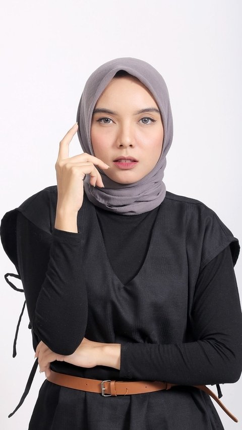 The story of Siti Hajar Riska Ariyanti, a Hijaber who loves to dance, becomes the Champion of Dream Inspiring Women.