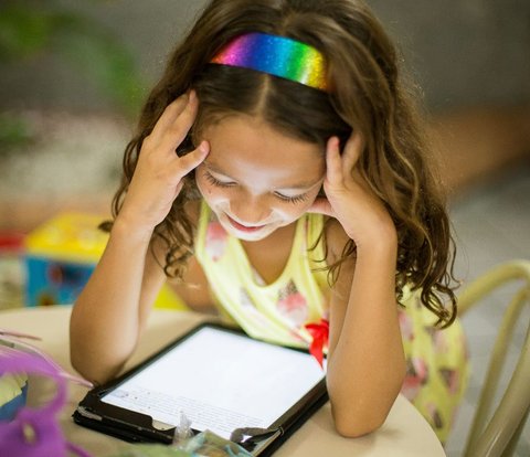 Excessive Screen Time Can Trigger Emotional Development Disorders in Children