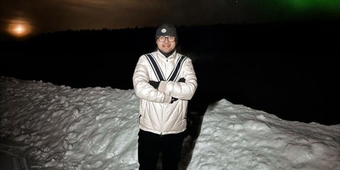 Foto-foto Keseruan Gilang Widhia 'Juragan 99' dan Shandy Purnamasari Berburu Aurora di Finlandia, Keindahannya Bikin Takjub!