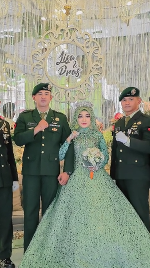 Gelar Tradisi Sangkur Pora, Momen Pernikahan Prajurit TNI dengan Bidan Cantik Bikin Iri, Netizen 'Enggak Kebayang Anaknya Cakep' 