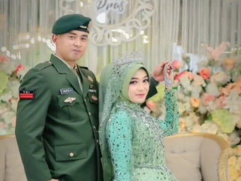 Gelar Tradisi Sangkur Pora, Momen Pernikahan Prajurit TNI dengan Bidan Cantik Bikin Iri, Netizen 'Enggak Kebayang Anaknya Cakep'