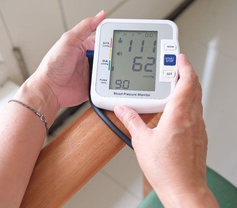 Often Unnoticed, 5 Habits that Trigger High Blood Pressure