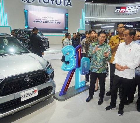 Presiden Jokowi Kepincut Mobil Toyota Yaris Cross HEV, Ternyata Segini Harganya