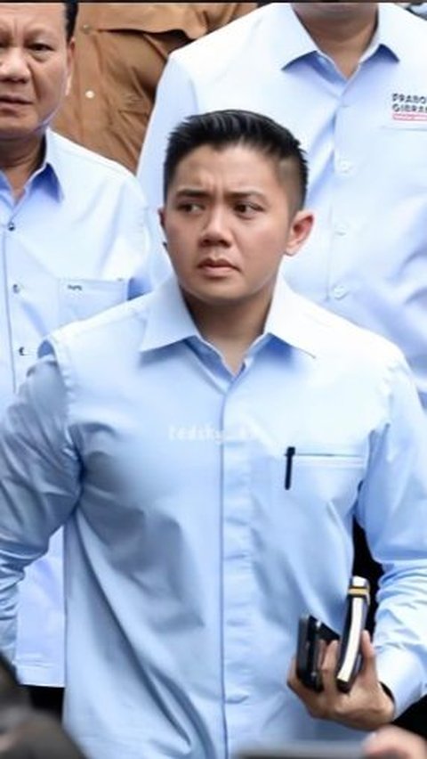 Pemilik nama lengkap Teddy Indra Wijaya itu menjadi ajudan Menteri Pertahanan Prabowo Subianto sejak 2020.