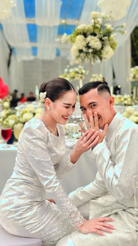 Bucin Banget, Calon Suami Pajang Foto Ayu Ting Ting Pakai Baju Piyama