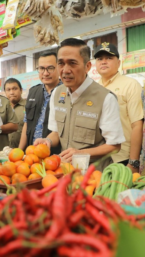 Minta Warga Tak Panik, Kepala Daerah Ini Ungkap Penyebab Harga Bahan Pokok Naik di Pasaran