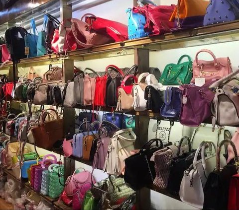 Viral! 64-Year-Old Grandmother Arrested for Counterfeiting Luxury Bags Using Only a Simple Sewing Machine