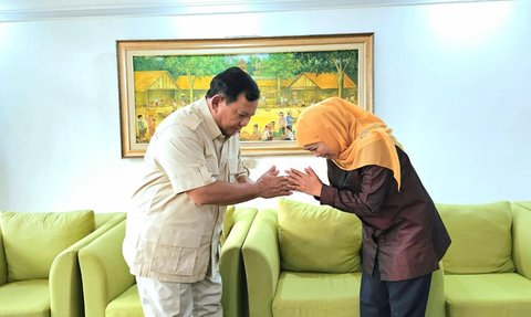 Khofifah Minta Prabowo Tidak Melupakan Masyarakat Jatim yang Mayoritas Memilih Paslon 02