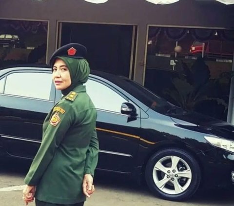 Potret Anggun Ibunda Mayor Teddy yang Jarang Tersorot, Sama-sama Anggota TNI