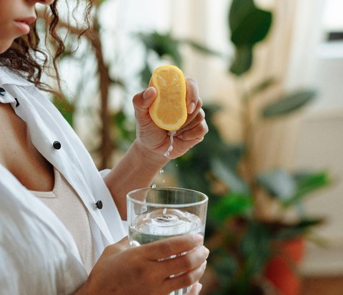 Lemon Water Often Claimed to Help Lose Weight, How Effective Is It?