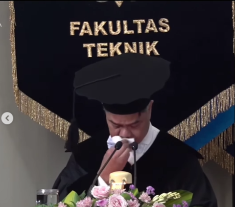 Speech of UGM Professor, Apologizing to a Younger Sibling Who Sacrificed Education for Him