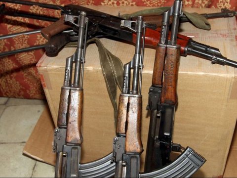 Pria di Iran Tembak Mati 12 Anggota Keluarganya dengan Senapan Kalashnikov