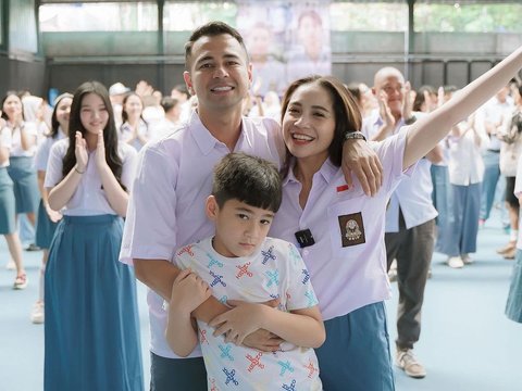 8 Portraits of Raffi Ahmad and Nagita Slavina Celebrating Birthday in High School Uniform, Remembering Time Acting Together in Soap Operas?