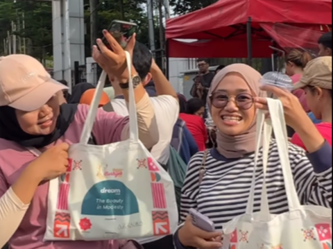 Collaborating with Azzura, Dream.co.id Holds 'Proud to Wear Hijab' Event Again