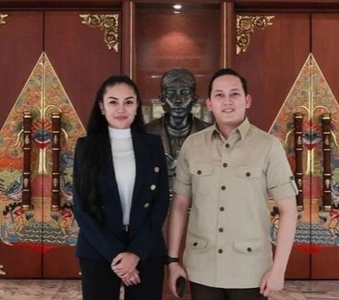 8 Potraits of Nikita Mirzani Caught `Walking` with Prabowo's Aide, Netizens Automatically Judging