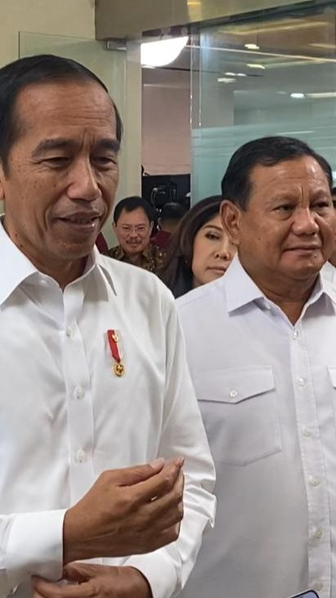 Compact Wearing White Clothes, Prabowo Accompanies Jokowi to Inaugurate RSPPN Panglima Besar Soedirman in Bintaro.