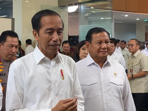 United in Wearing White Clothes, Prabowo Accompanies Jokowi to Inaugurate RSPPN Panglima Besar Soedirman in Bintaro