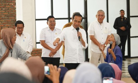 Ternyata Ini Alasan Jokowi Bagi-Bagi Bansos Beras Jelang Pilpres 2024